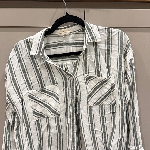 Thread & Supply Button Down - Picture 2 of 4